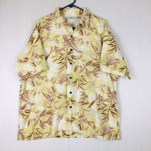 L.L. BEAN Men's Short Sleeve Biege Tropical Button Up Pocket Collared Shirt L